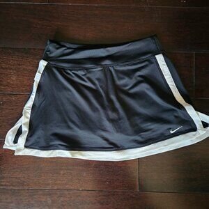 Nike Tennis Skirt – Size XS